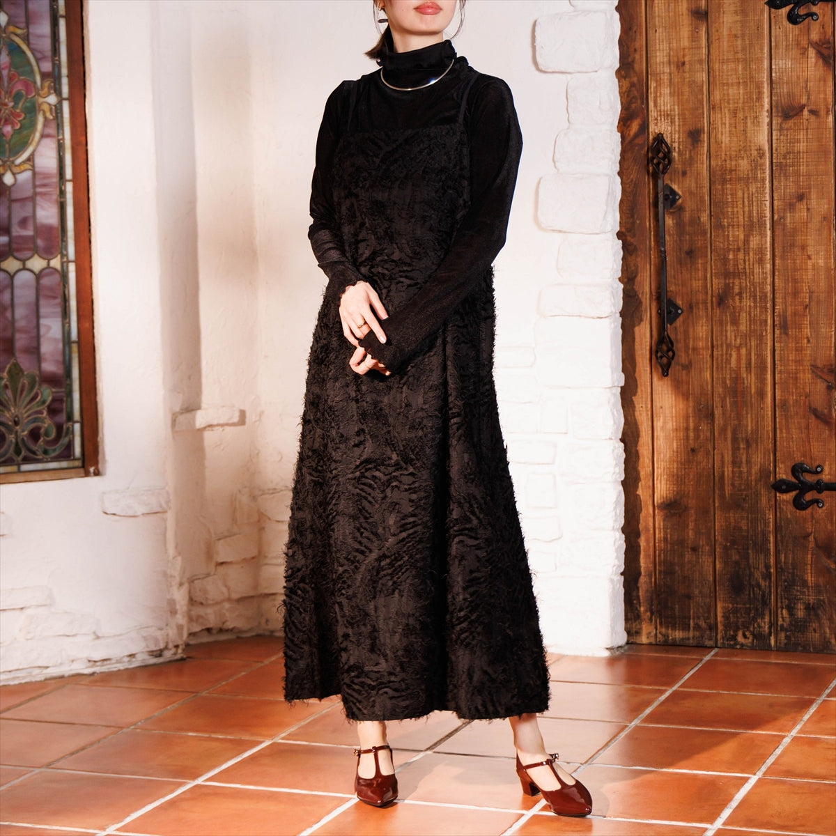 【26AW】ポインテッドトゥTストラップパンプス/661329