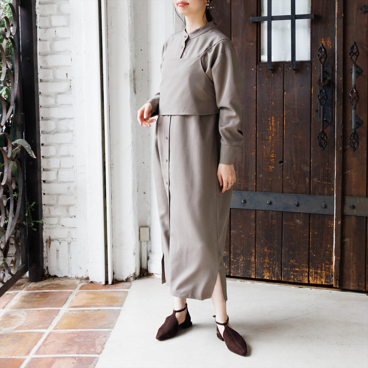 【26AW】Tストラップローヒールセパレートパンプス/661330