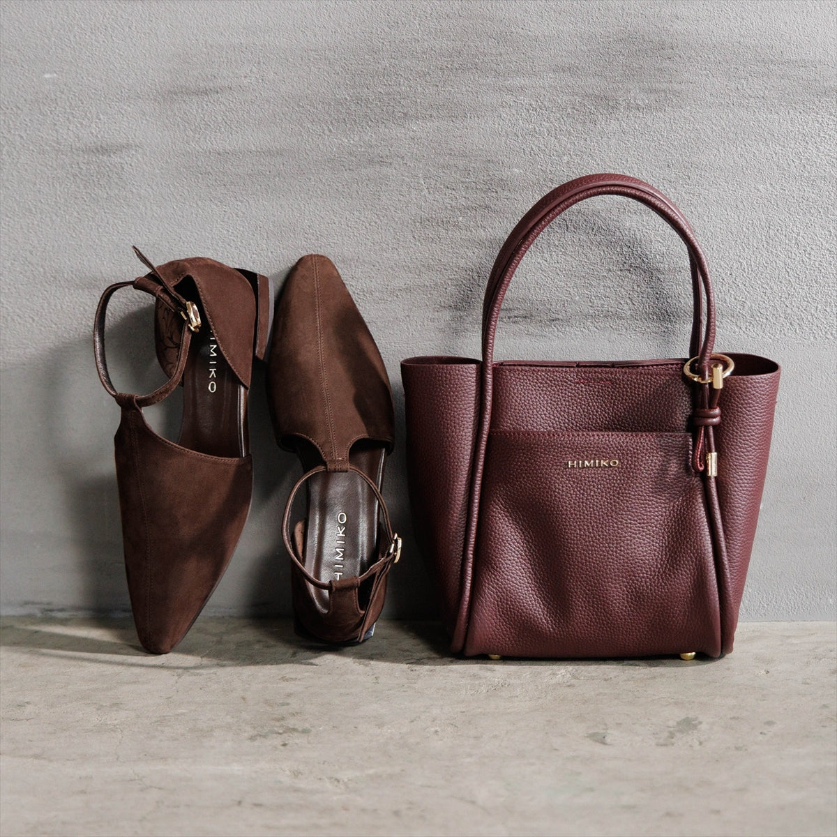 《予約／9月下旬入荷予定》【26AW】バックチャーム付き 2WAYミニトートバッグ/661381
