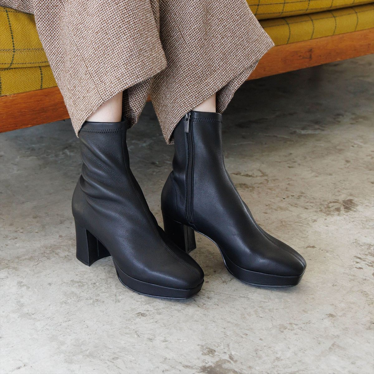 《予約／10月中旬入荷予定》【26AW】ストームストレッチレザーブーツ/661404