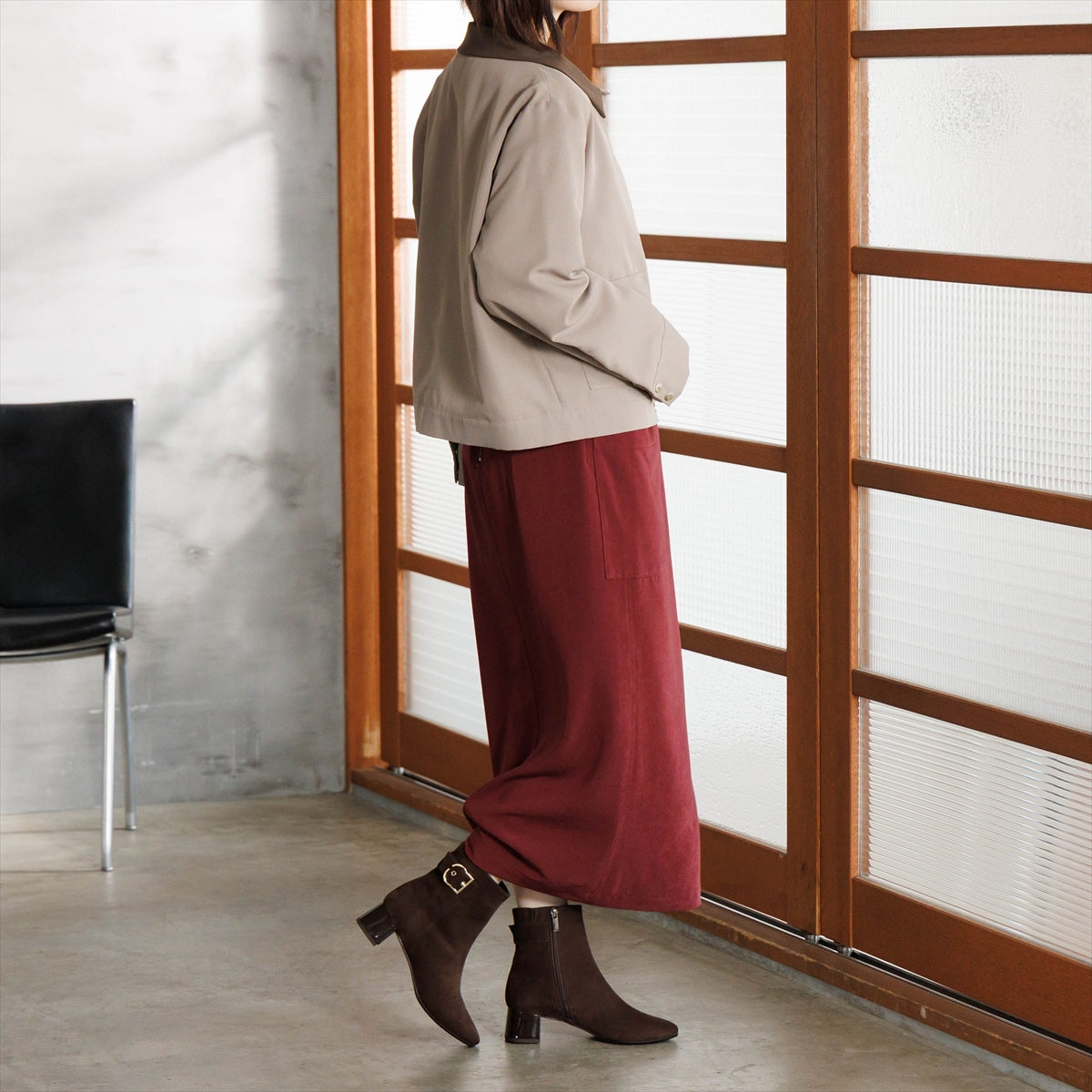 《予約／9月下旬入荷予定》【26AW】サイドモチーフバックルブーツ/661408