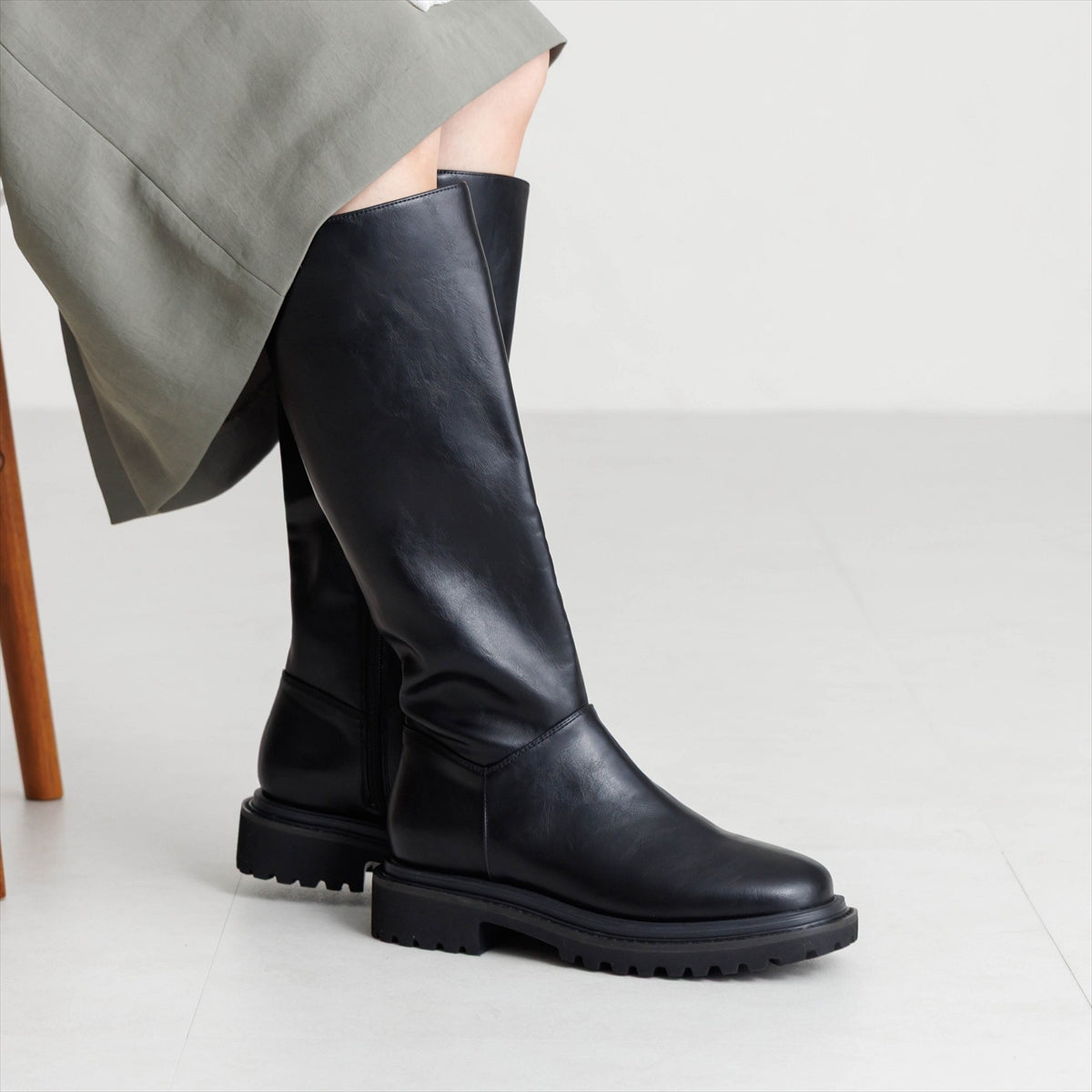 《予約／12月上旬入荷予定》【26AW】トラックソールロングブーツ/661423