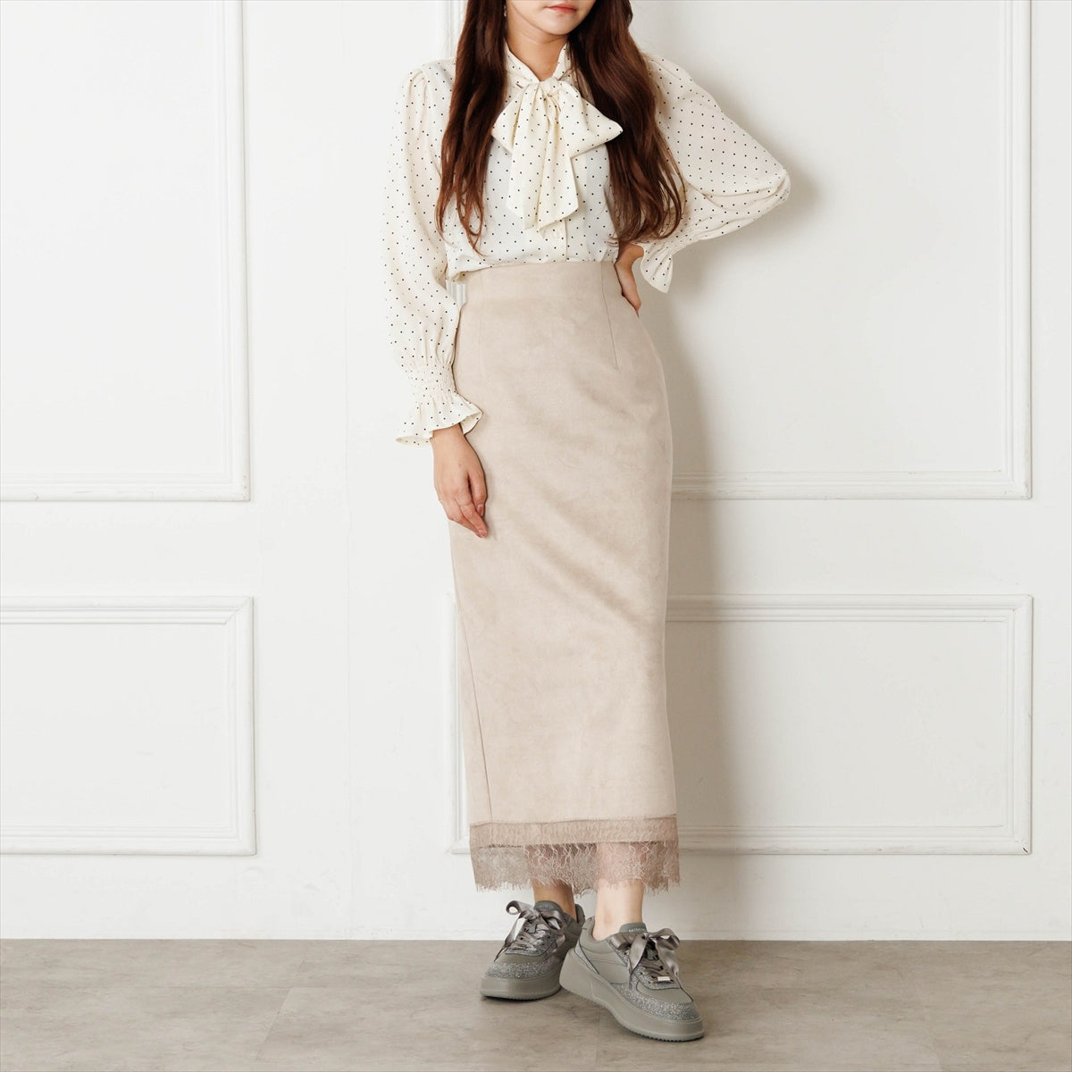 《一部予約／10月中旬入荷予定》【26AW】2WAYレース厚底コートソールスニーカー/667301