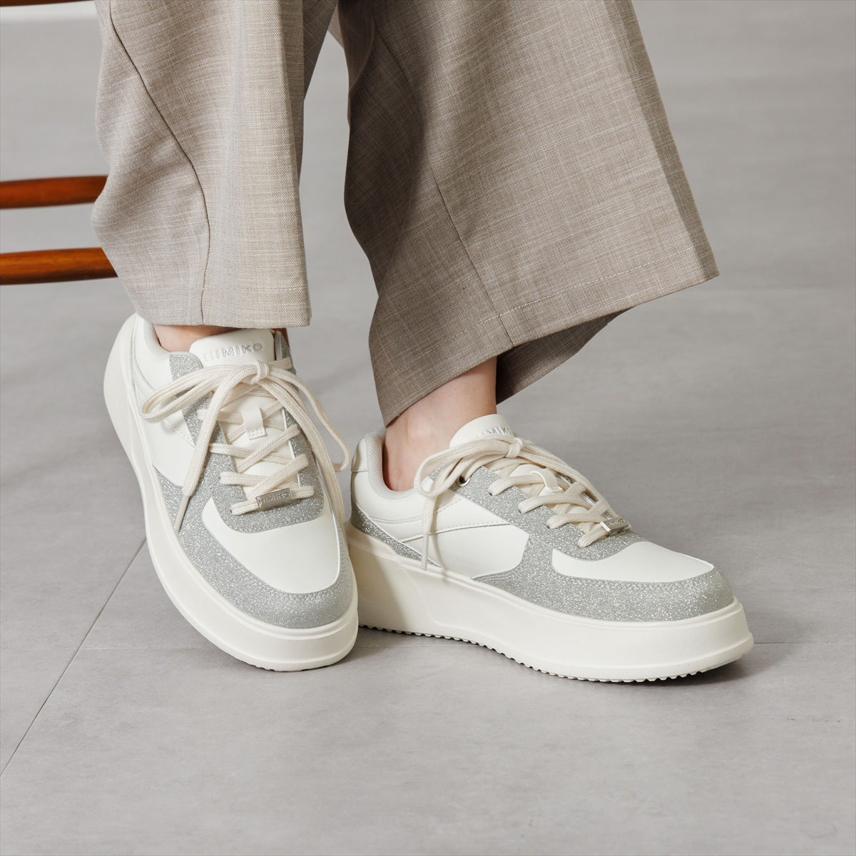 【26AW】2WAYレース厚底コートソールスニーカー/667301