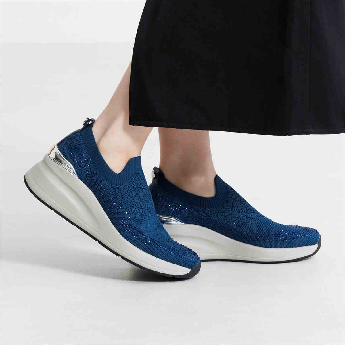 【26AW】ラインストーンニットヒールアップスニーカー/667302